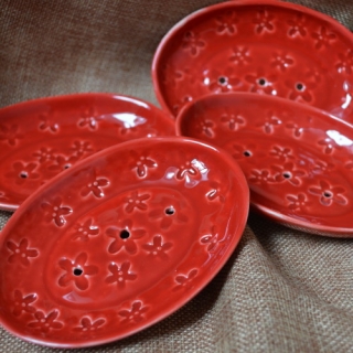 Červená mýdlenka č.9